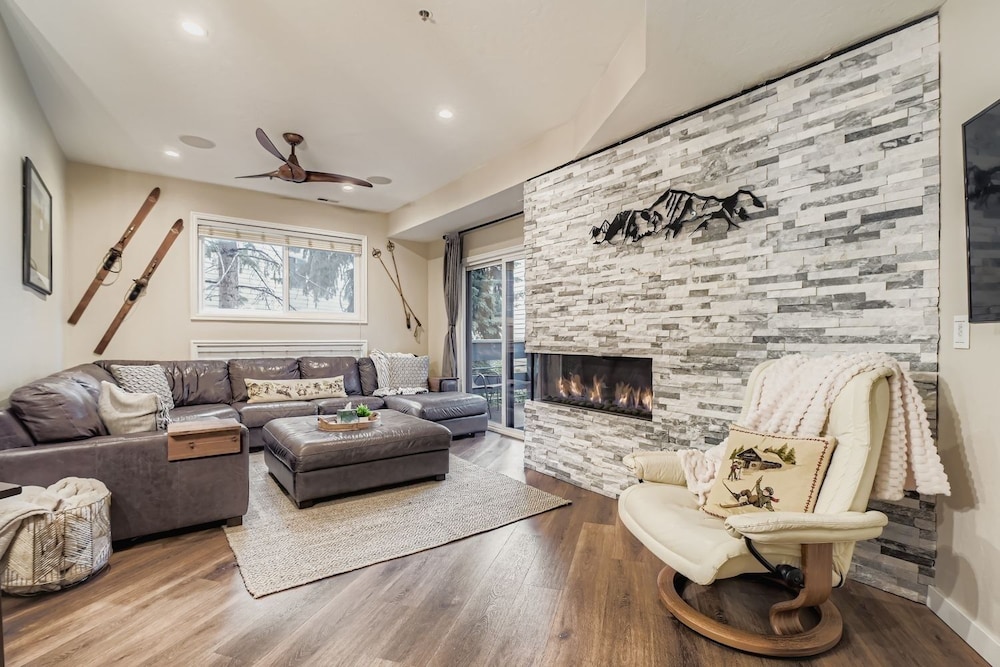 Condo, 3 Bedrooms