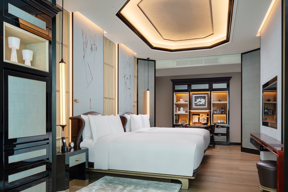 Club Room, 2 Twin Beds (View) - Photo 3