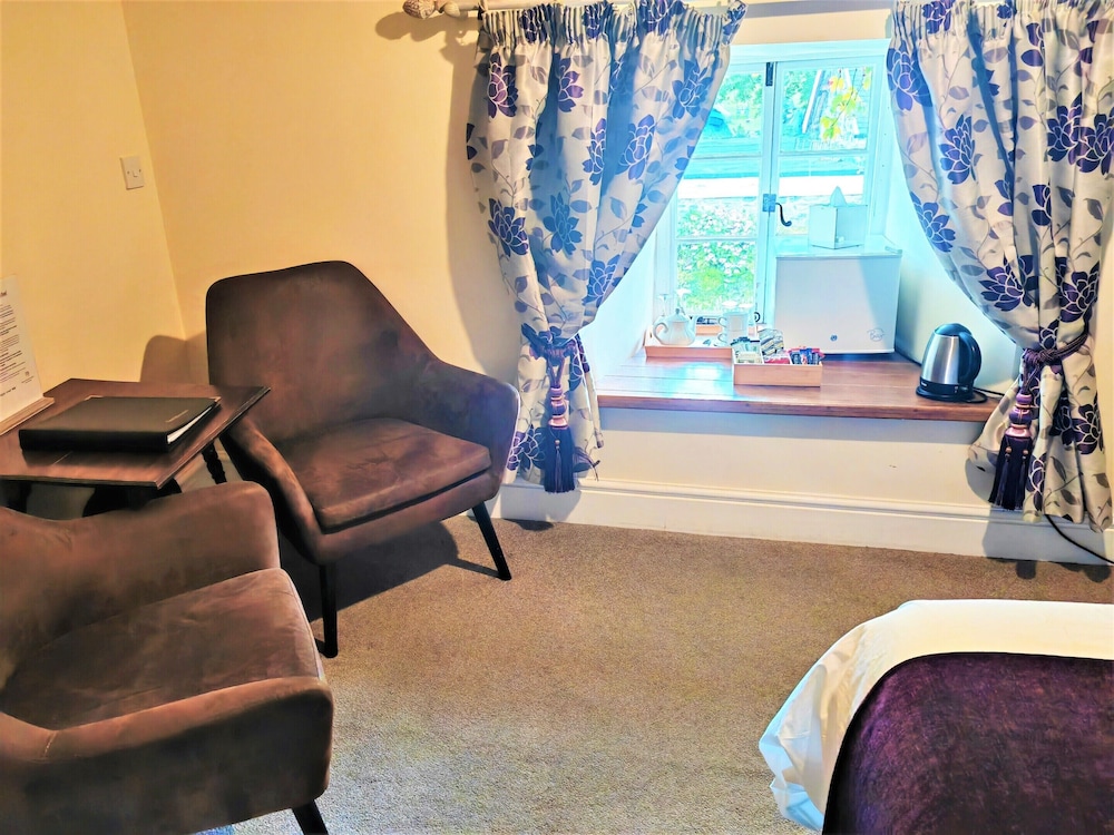 Double Room, Ensuite - Photo 4