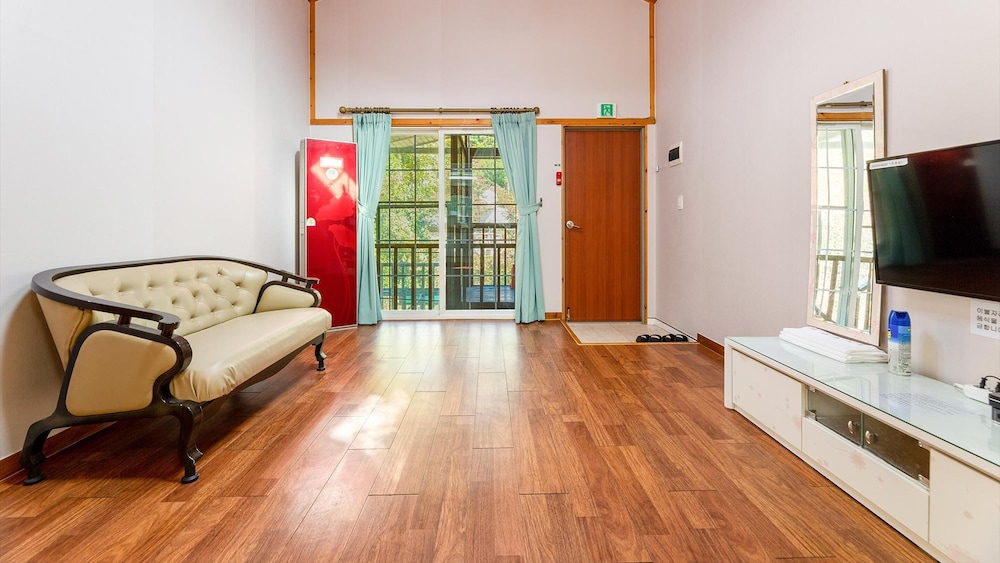 Basic Room, 1 Bedroom (Joohwang) - Photo 10