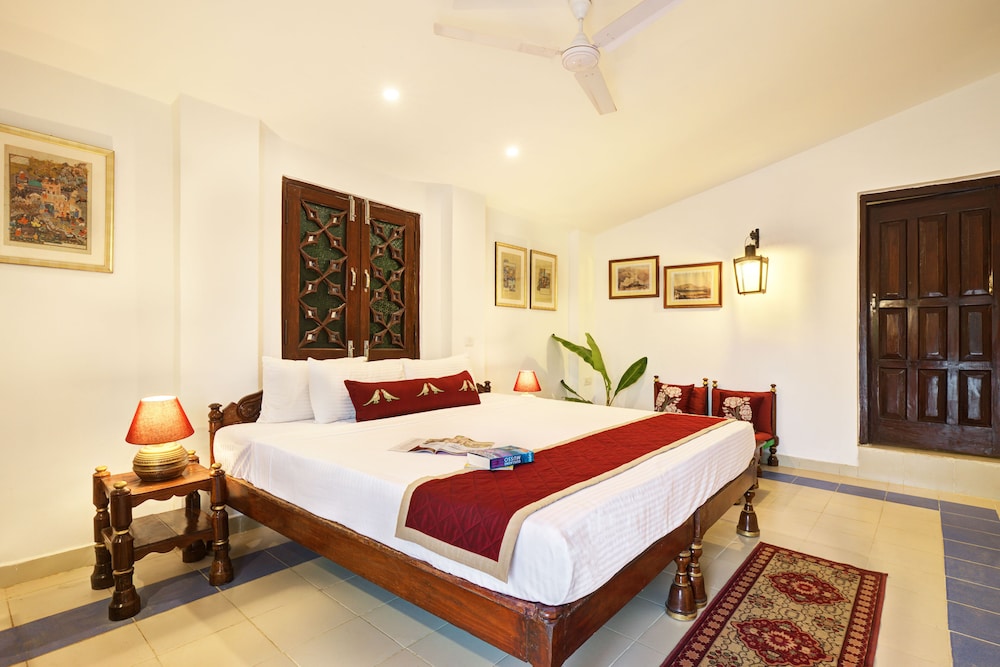 Superior Room, 1 Queen Bed, River View