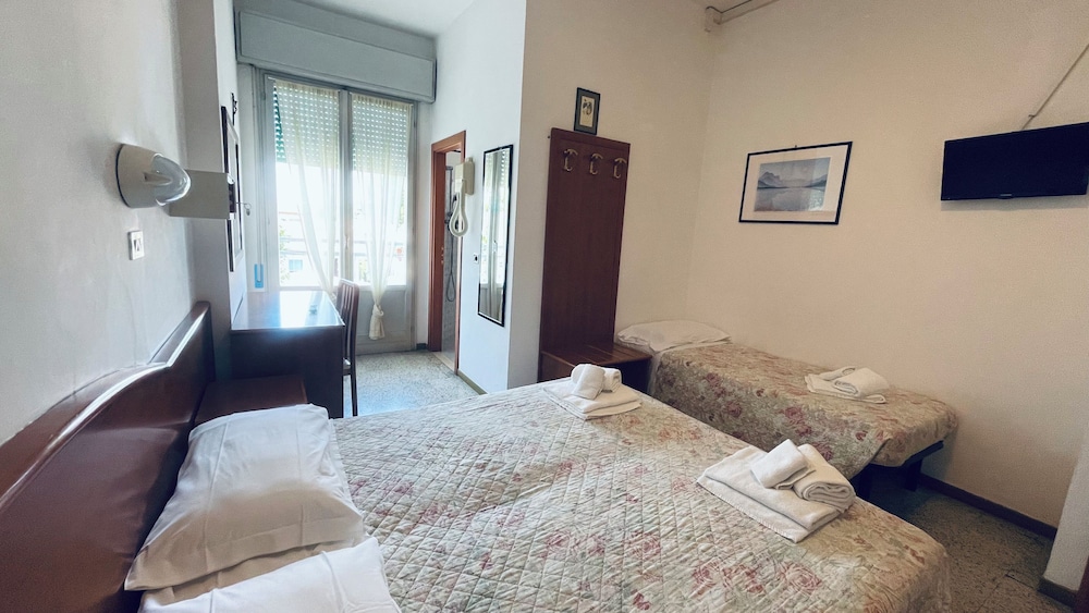 Standard Quadruple Room photo 3