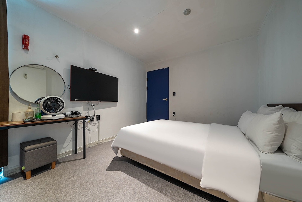 Standard Room - Photo 2