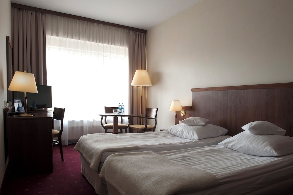 Economy Twin Room photo 1