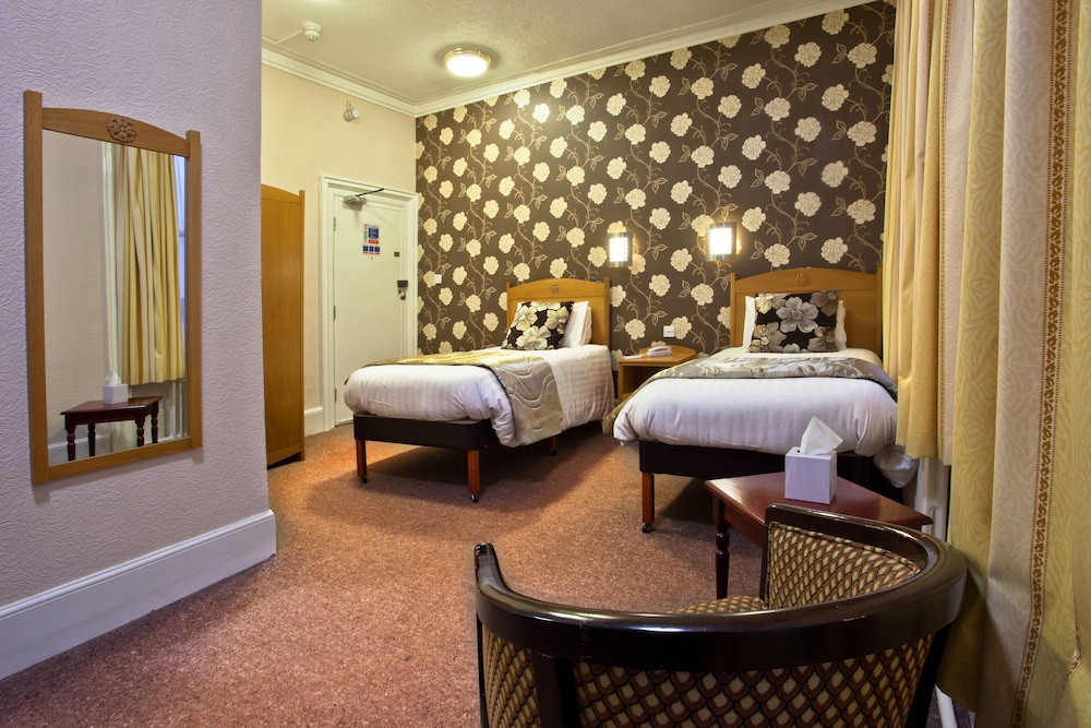 Standard Twin Room - Photo 2