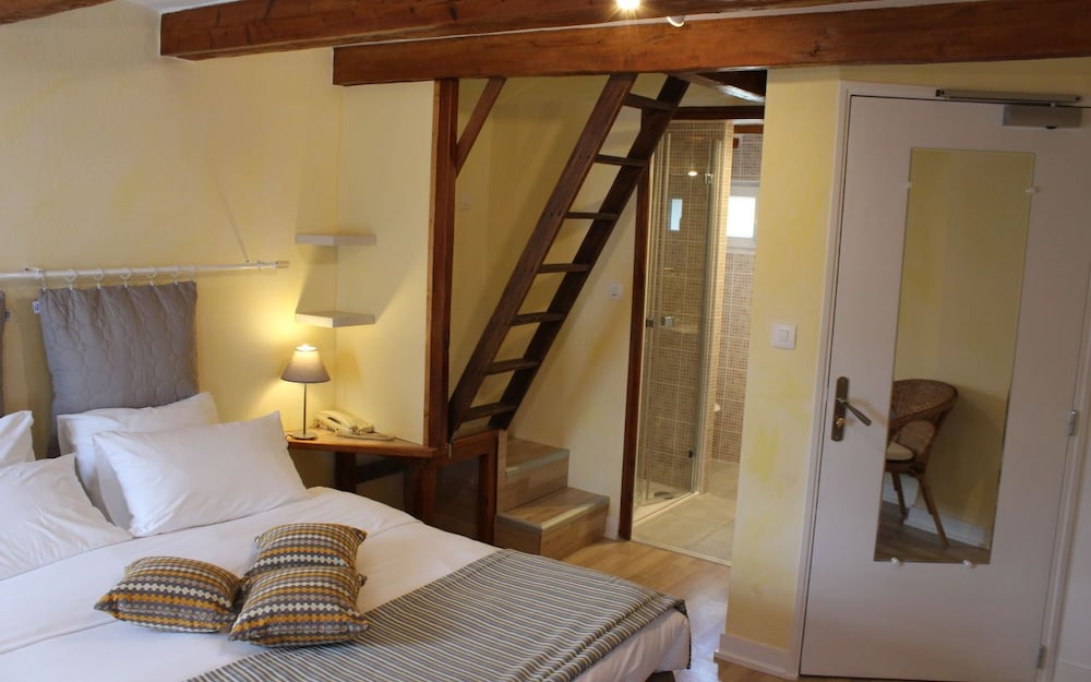 Family Quadruple Room photo 2