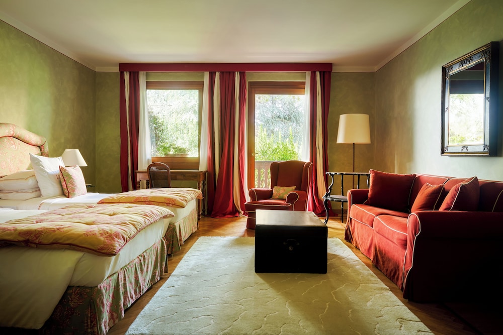 Premium Twin Room photo 3