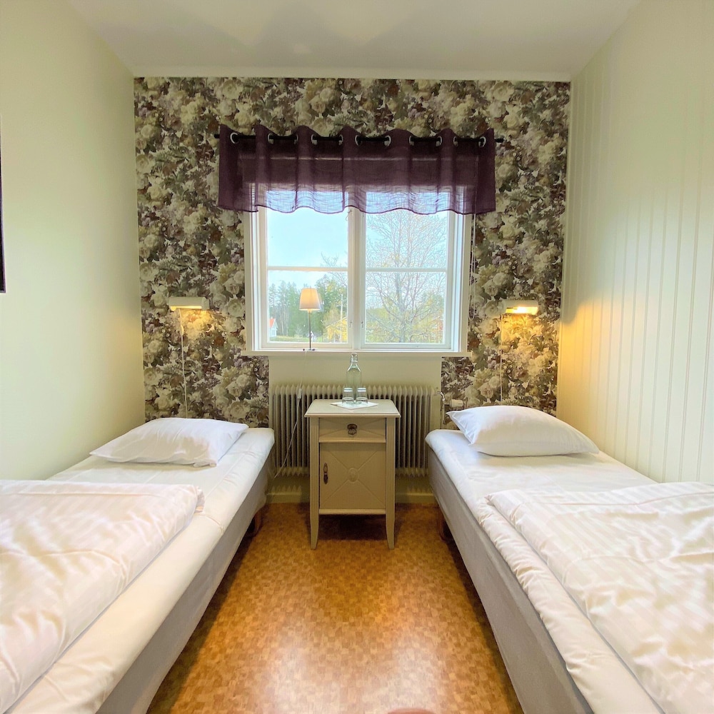 Basic Twin Room photo 1