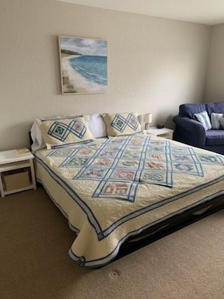 Condo, 1 Bedroom photo 1