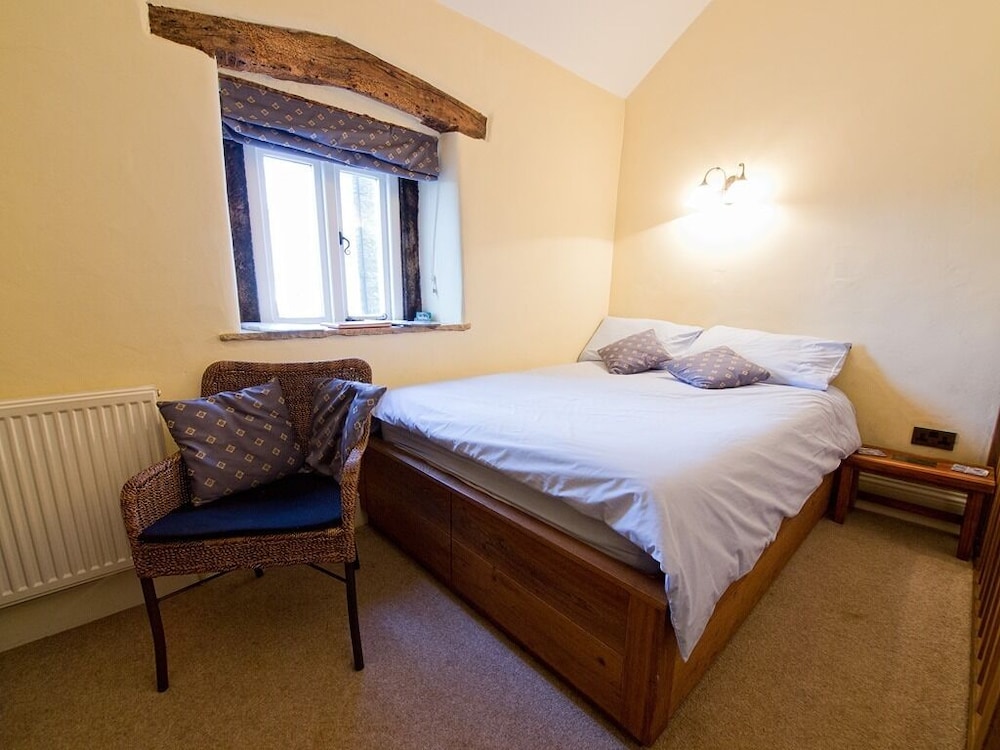 Cottage, Ensuite (Pepper Pot) photo 3