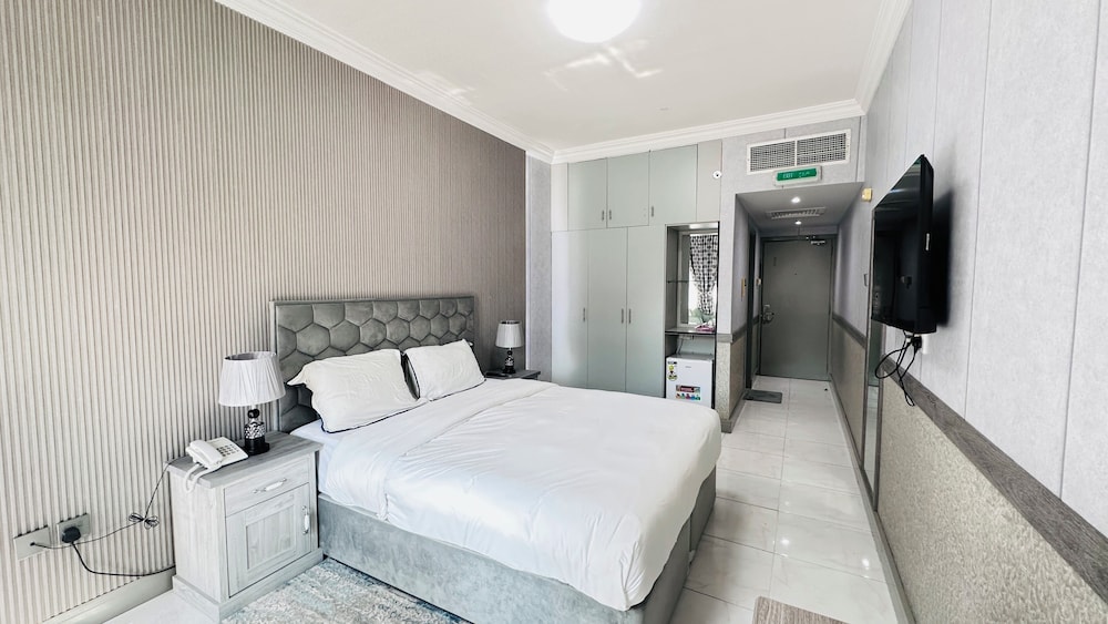 Deluxe Double Room, 1 King Bed photo 1