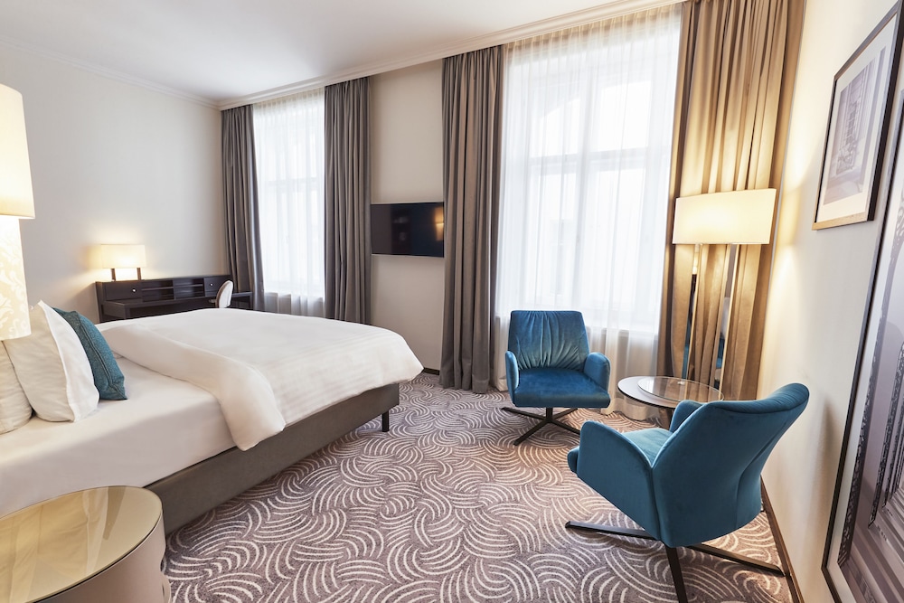 Deluxe Room - Photo 4