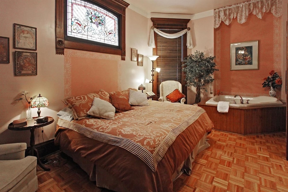 Tiffany Room photo 1