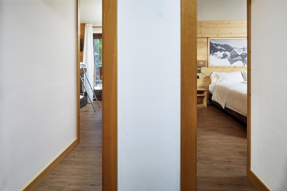 Deluxe Quadruple Room, 2 Bedrooms photo 3