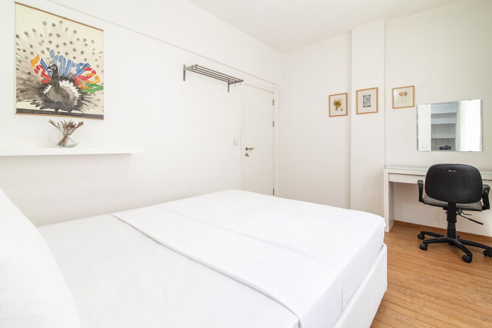 Apartment photo 1