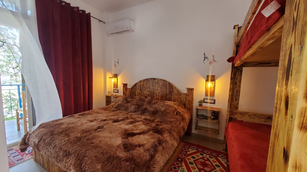 Family Room, 1 Bedroom, Non Smoking, Mountain View photo 1