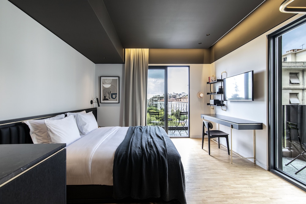 Deluxe Room, Balcony