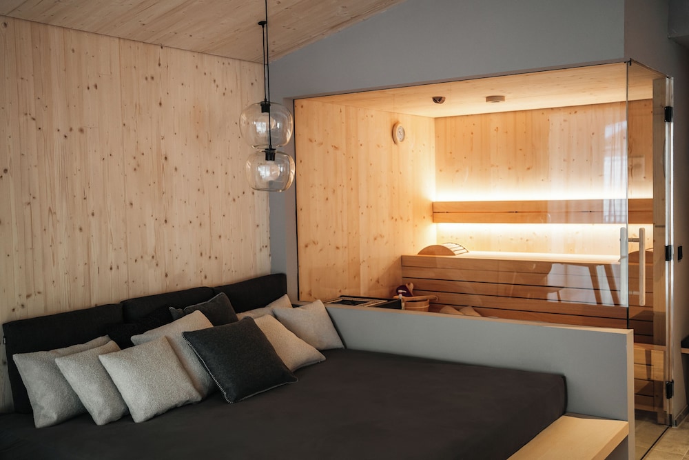 Junior Suite - Photo 1