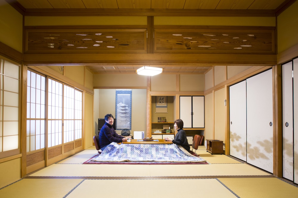 Traditional Room, Non Smoking, Shared Bathroom (Check In Until 18:00) photo 2