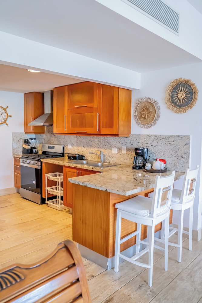 Exclusive Apartment, 3 Bedrooms, Terrace - Photo 26