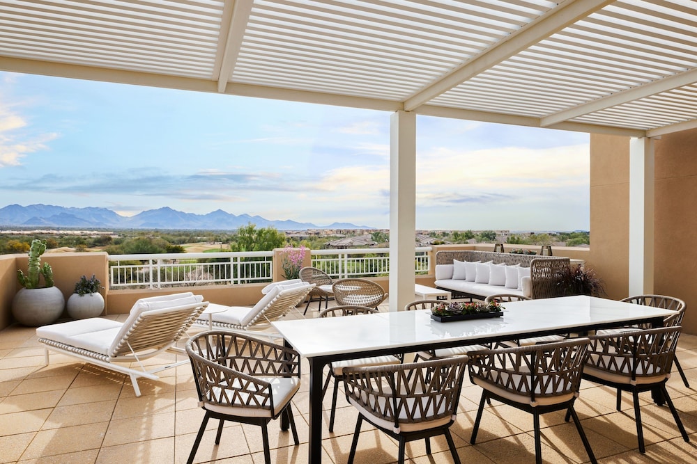 Suite, 1 Bedroom, Pool View - Photo 3