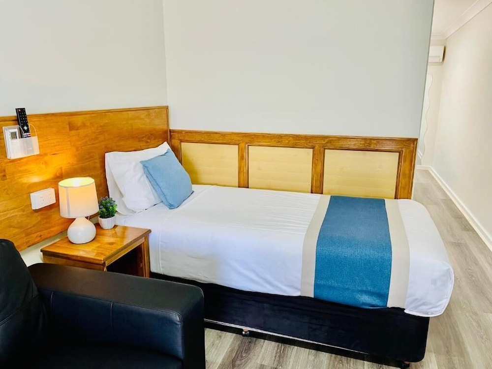 Deluxe Suite photo 3