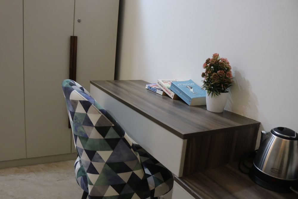 Deluxe Room - Photo 5