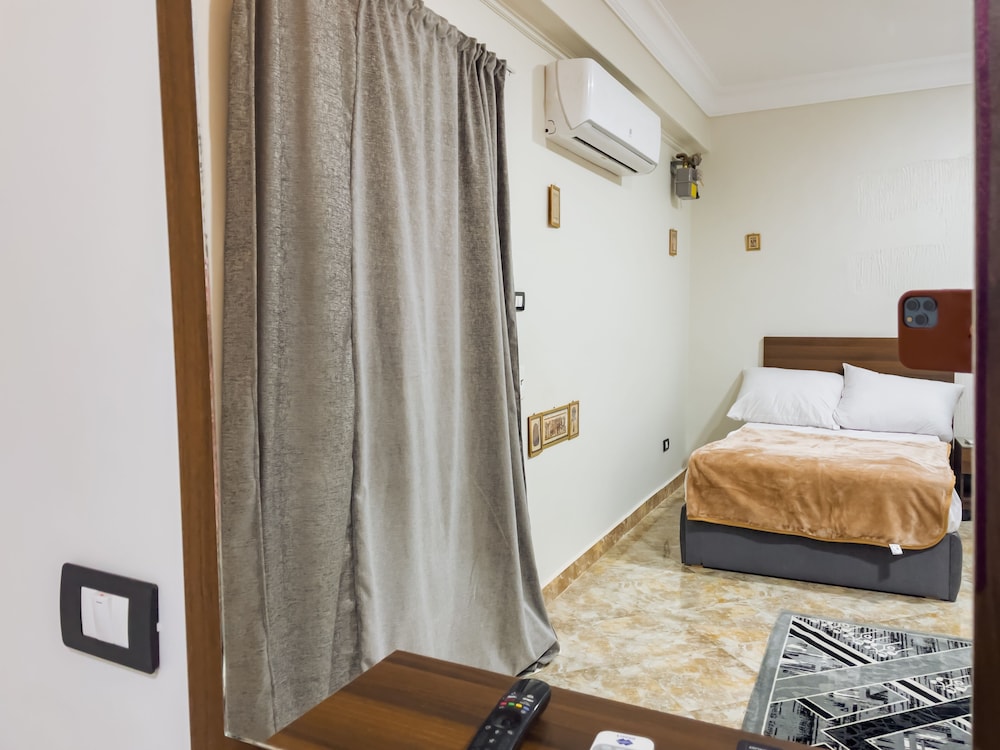 Senior Room, 2 Bedrooms, Mountain View, Garden Area