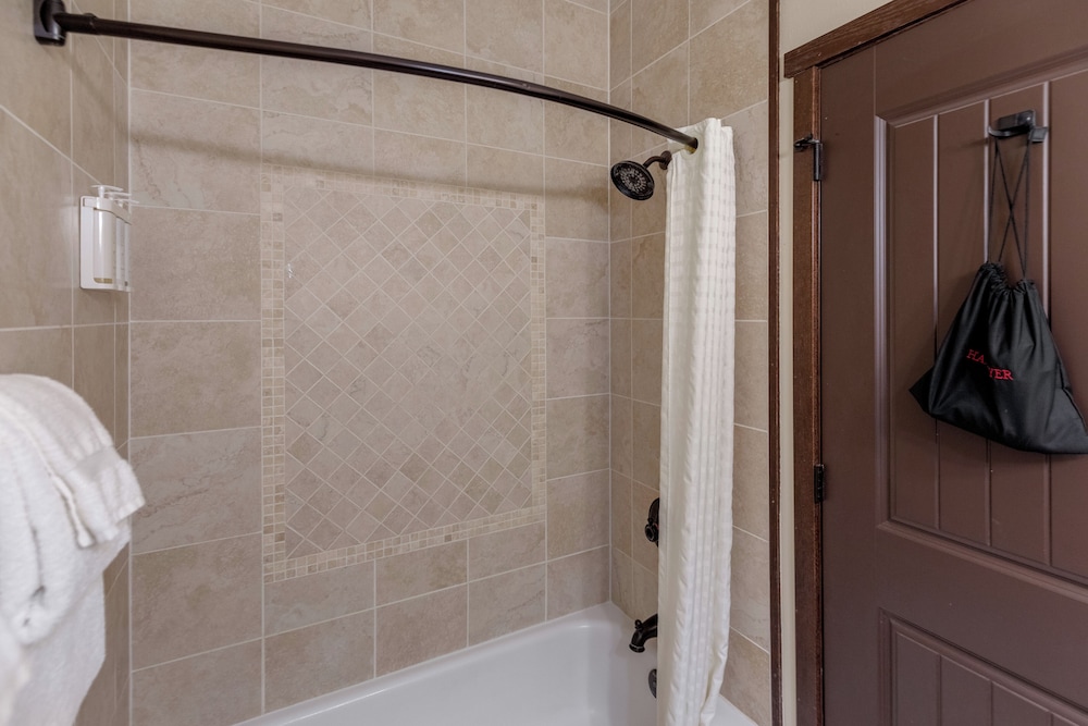 Lakeview King Room photo 2