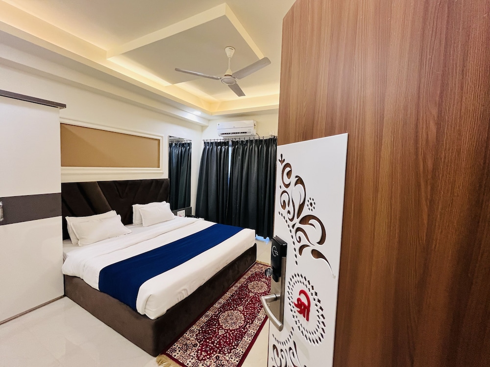 Deluxe Room - Photo 3