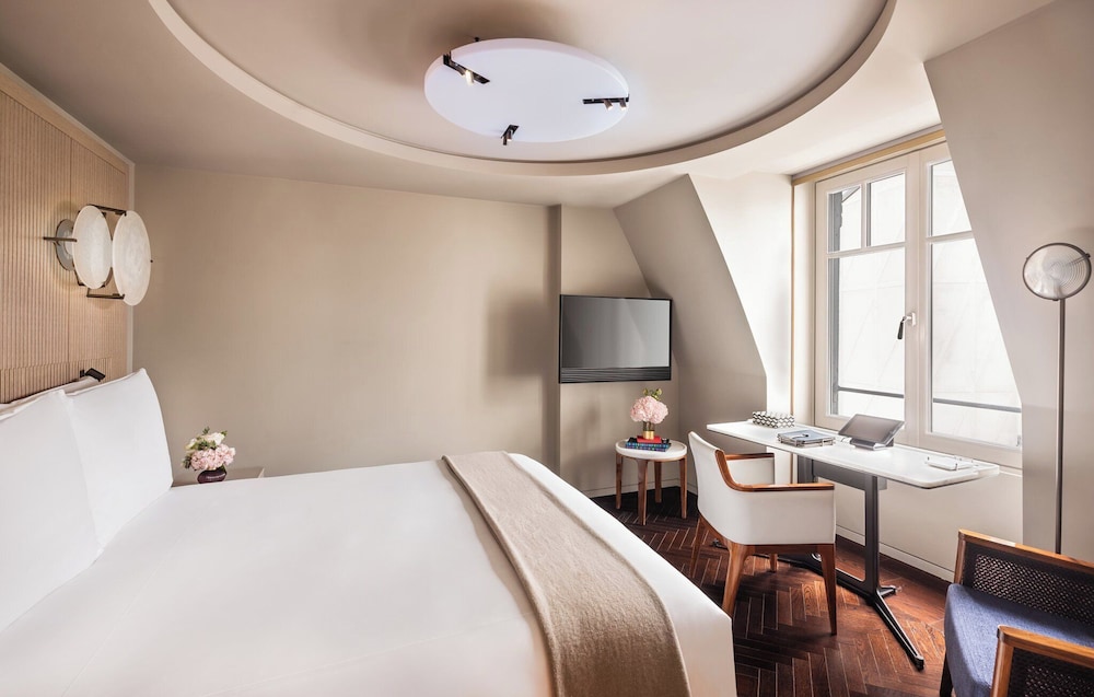 Two-Bedroom Presidential Suite