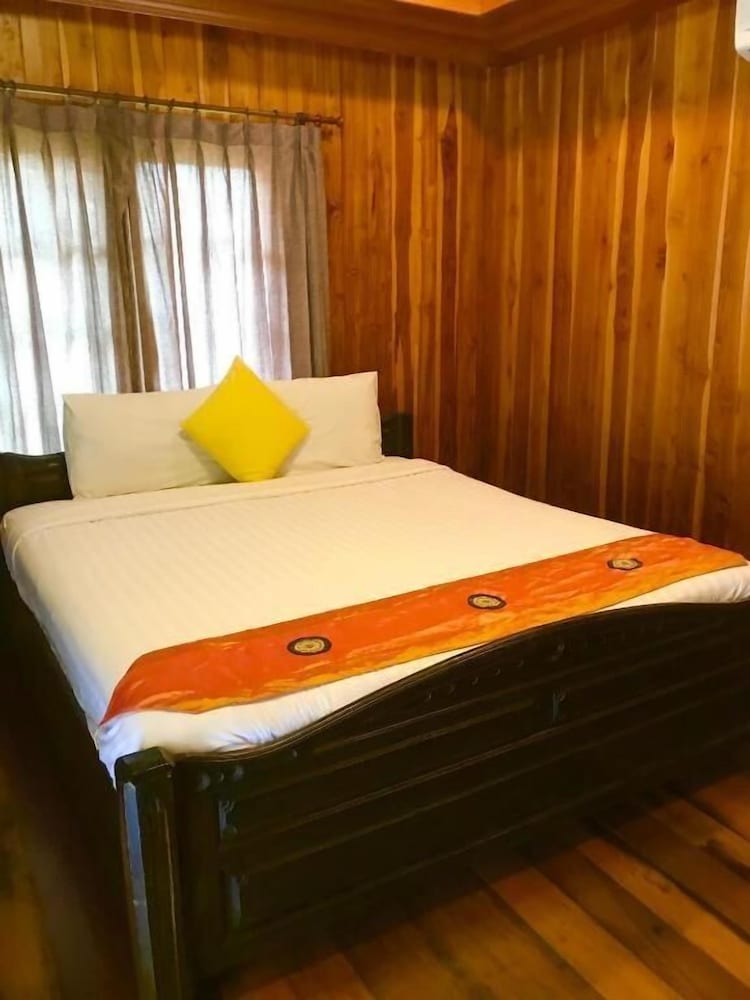 Standard King Garden Villa