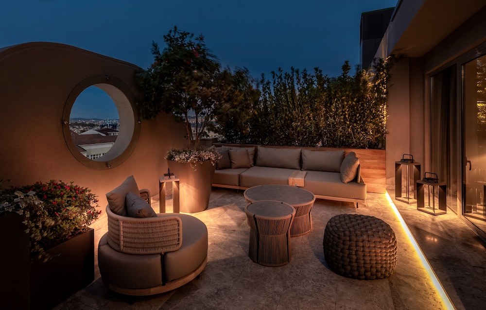 Signature Suite
