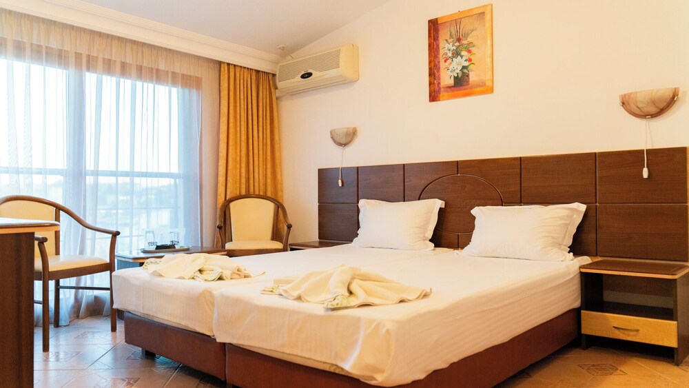 Double Room, Partial Sea View photo 1