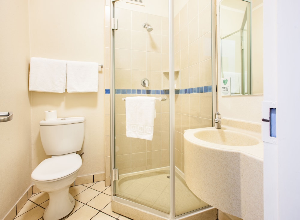 Twin Room, Non Smoking photo 3