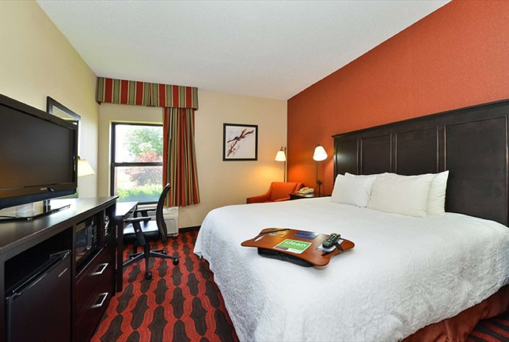 Room, 1 King Bed, Non Smoking - Photo 2