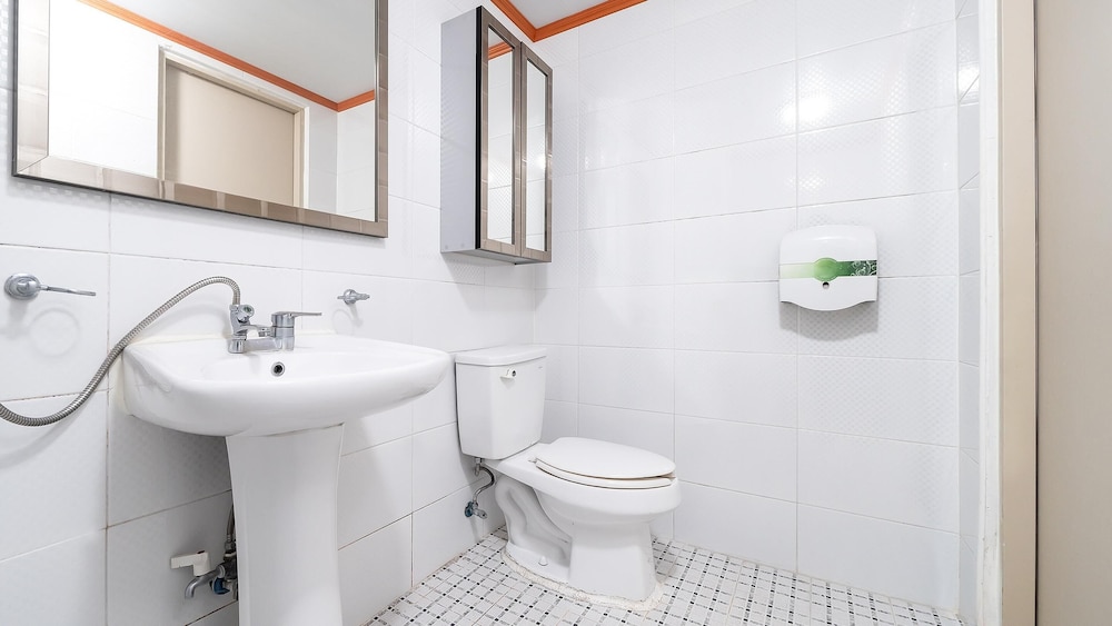 Basic Room, 1 Bedroom (201) photo 2