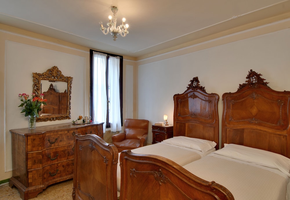 Double Room, Private Bathroom photo 1