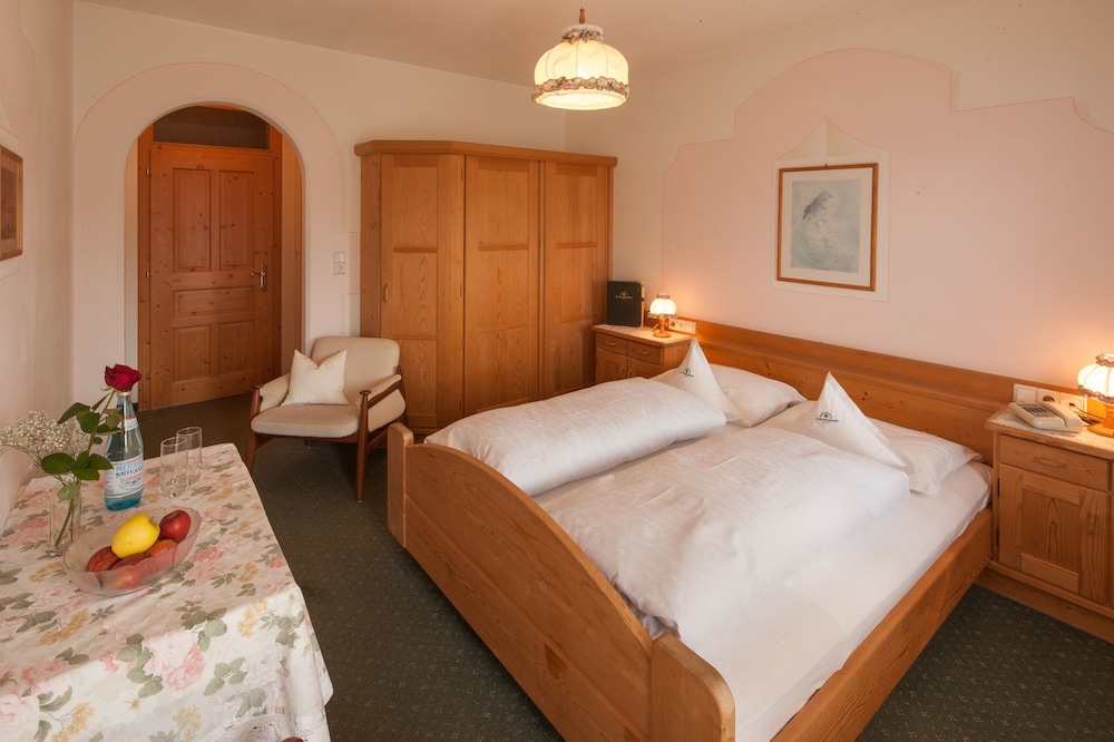 Standard Double Room - Photo 3