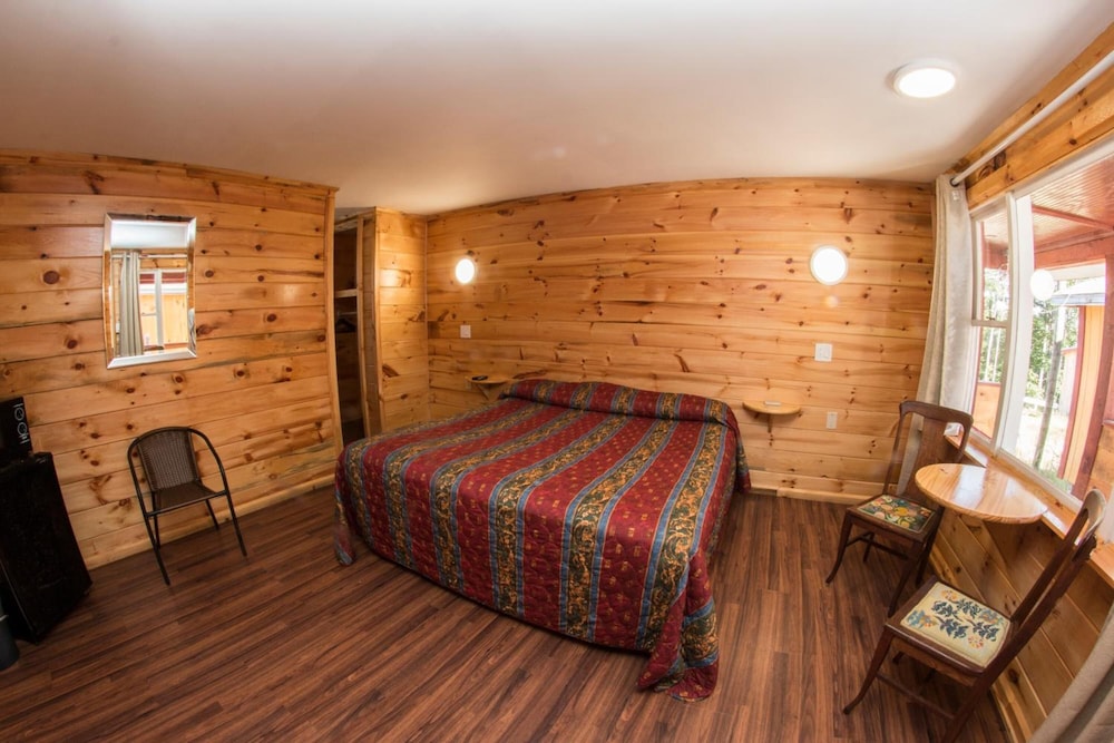 Cabin 2 King Beds photo 1
