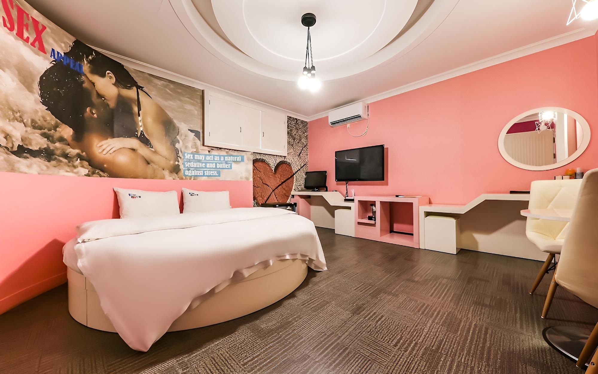 Room (Standard Room B)