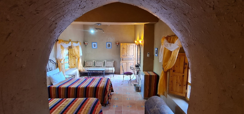 Junior Suite, 1 Queen Bed photo 2