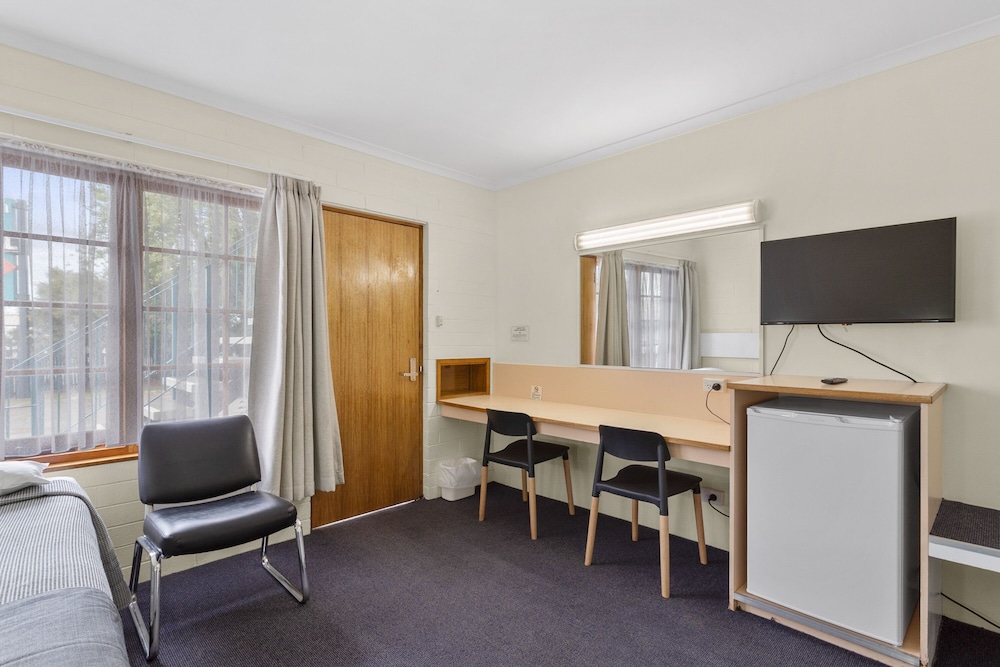 Standard Twin Room (Upstairs) photo 3