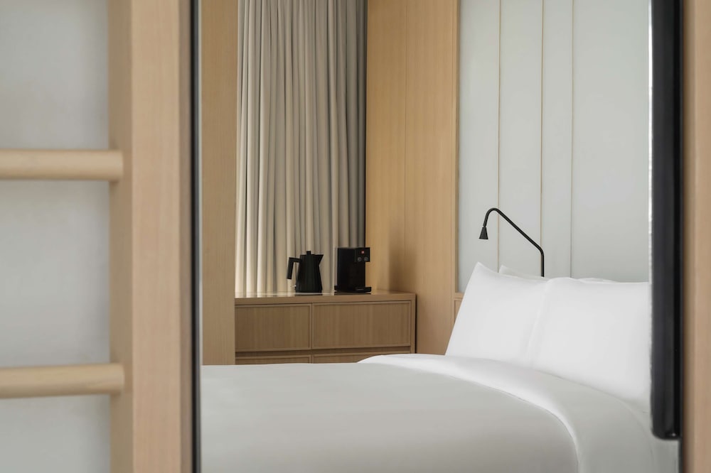 Premium Room, 1 King Bed (SIRO GCC Resident, GCC ID Mandatory) photo 2
