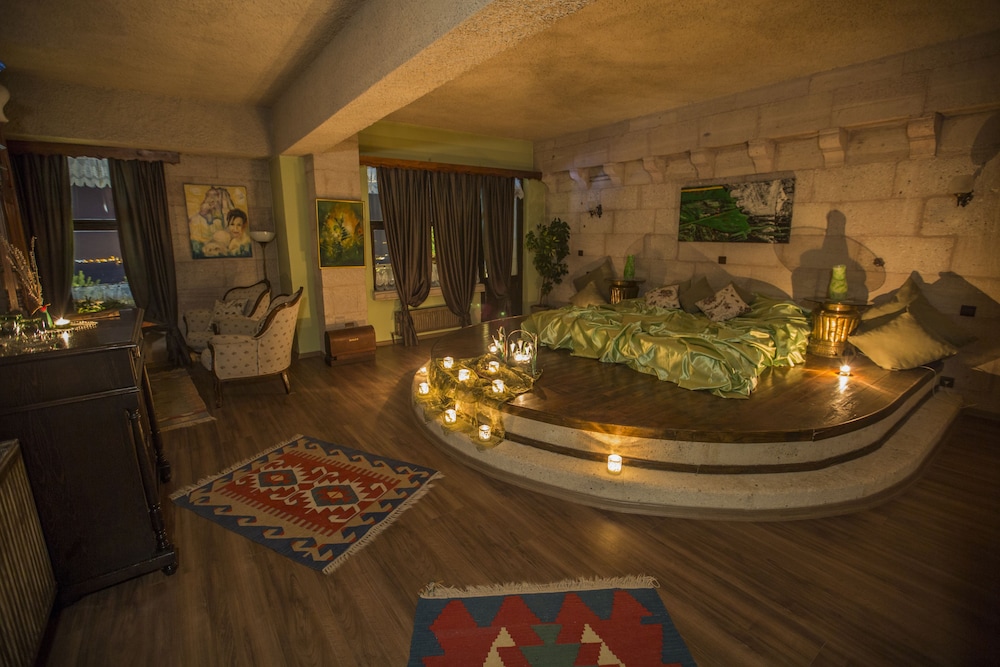 Panoramic Room - Photo 19