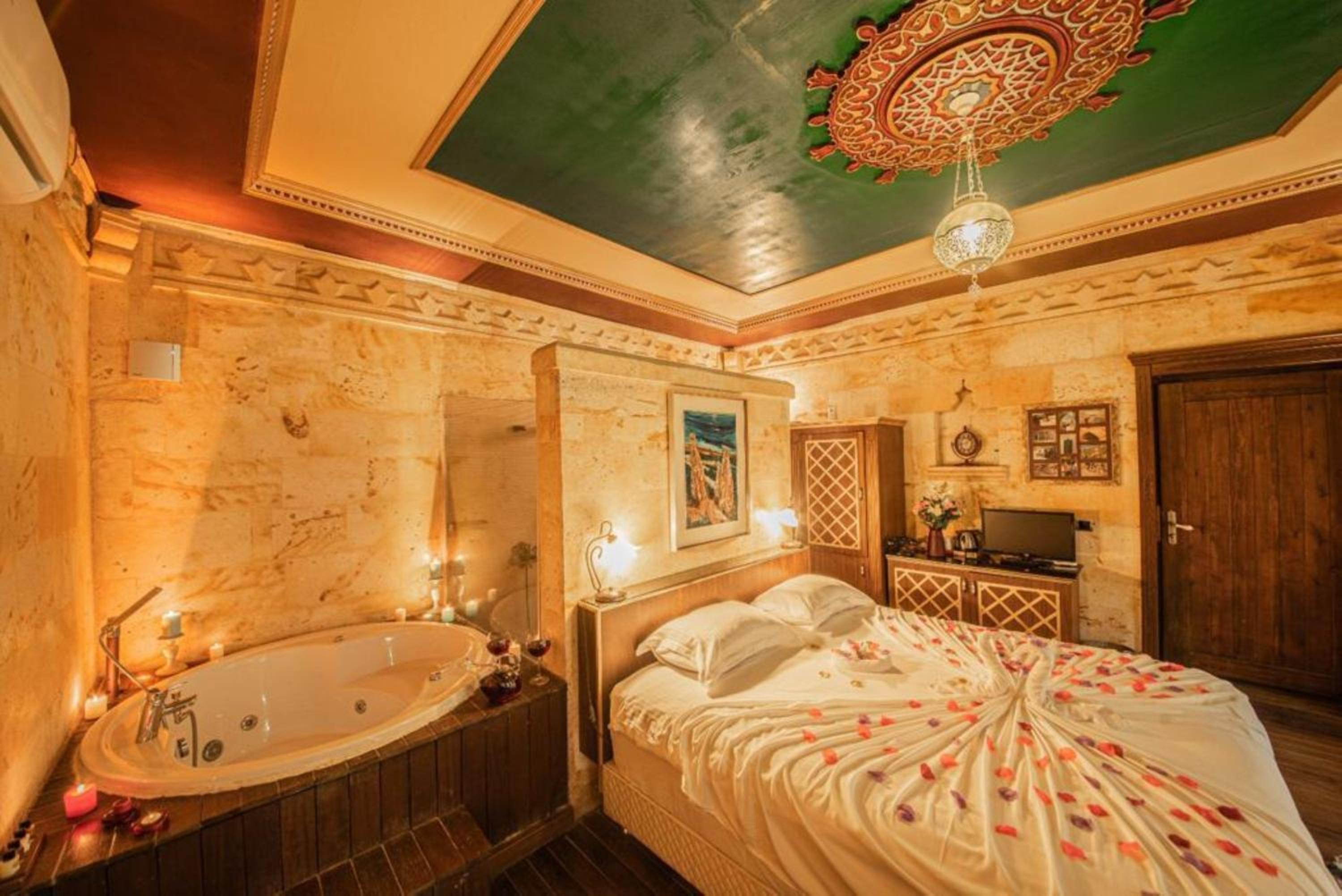 Junior Suite with Balcony photo 3