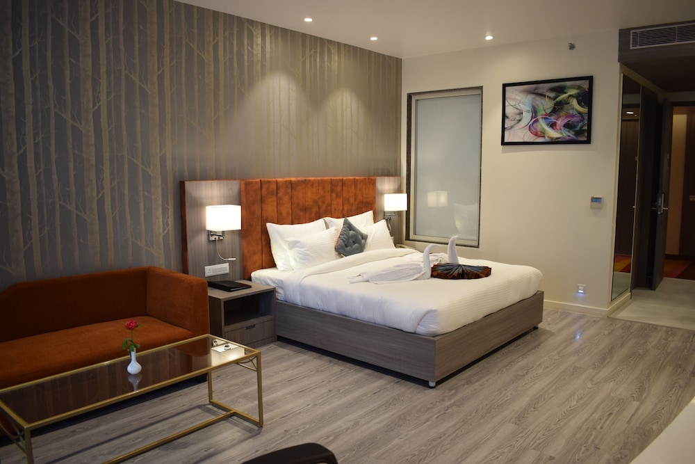Executive Room - Photo 1