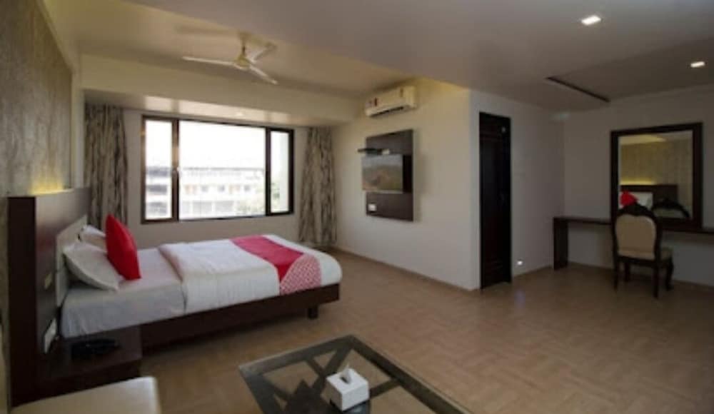 Deluxe AC Room - Photo 1