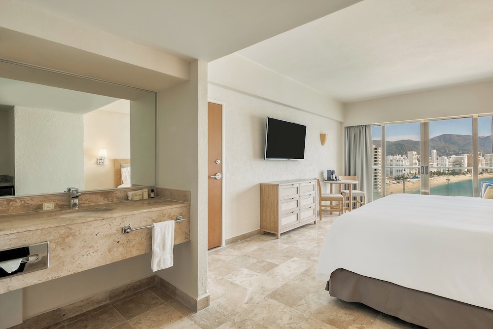Deluxe Room King - Photo 2