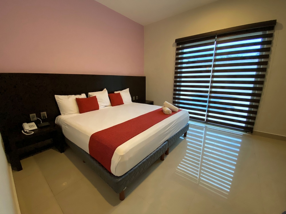 Deluxe Room - Photo 2